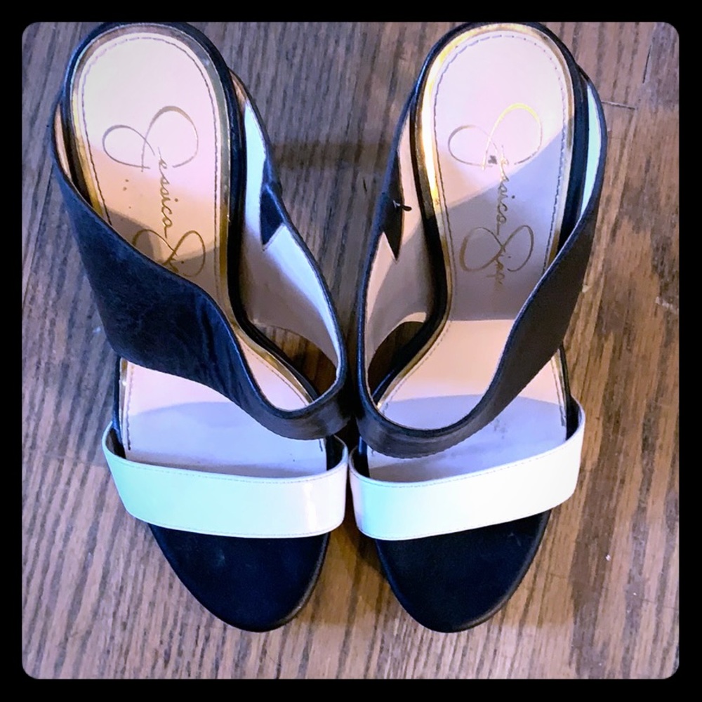 Jessica Simpson 4.5” slides.